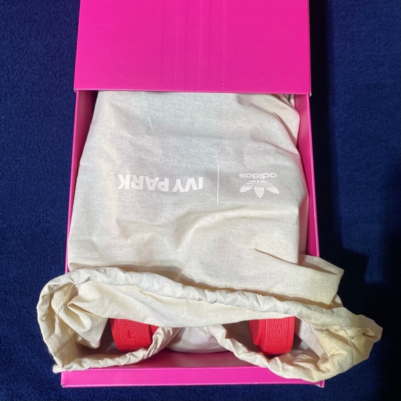 Adidas Ivy Park Slides Gender Neutral (NWT) - Picture 5 of 7
